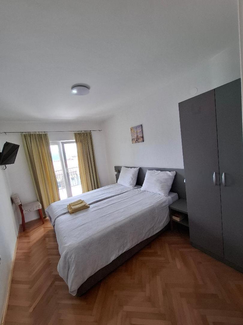 Apartments & Rooms Leon Neum Exterior photo